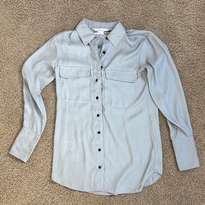 BCBGeneration | Pale Gray Button-Front Shirt | Size XXS